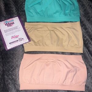 🎄🎁 Set of Three Girls Strapless Bras - Teal, Beige, and Pink